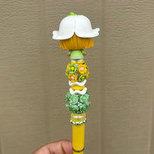 Load image into Gallery viewer, Mint Tulip Mini Beaded Pen
